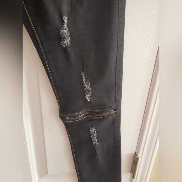 NWT Girls FREDD MARSHALL Size 10 Black Washed Distressed Jeans - Picture 5 of 8